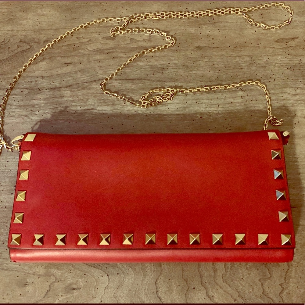 Authentic Valentino Rockstud leather chain purse